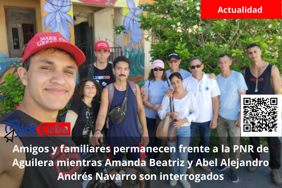 Amigos y familiares permanecen frente a la PNR de Aguilera mientras Amanda Beatriz y Abel Alejandro Andrés Navarro son&nbsp;interrogados